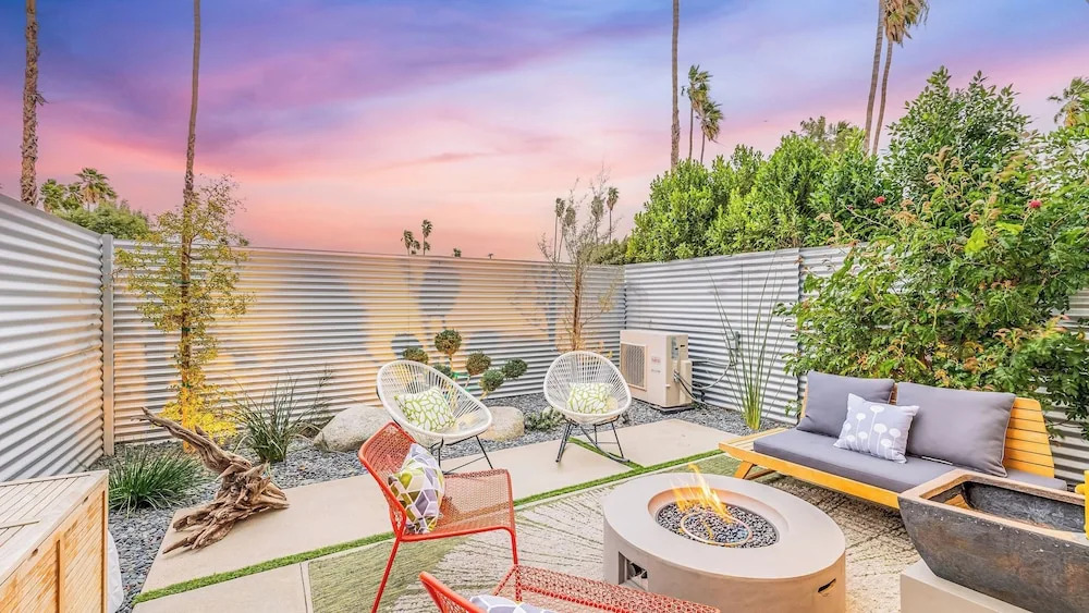 Zanjero by Avantstay Mins From Downtown Palm Springs Private Terrace, Shared Pool