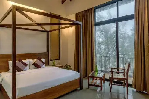 SaffronStays Falcon Hill, Lonavala - luxury villa with infinity pool near Lions Point