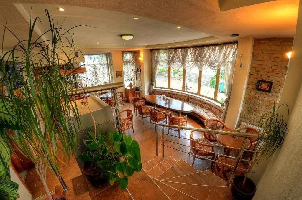 Plaza Family Hotel