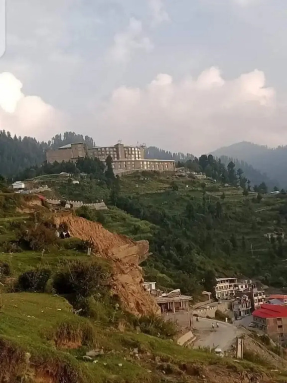 Lal Tower Hotel
