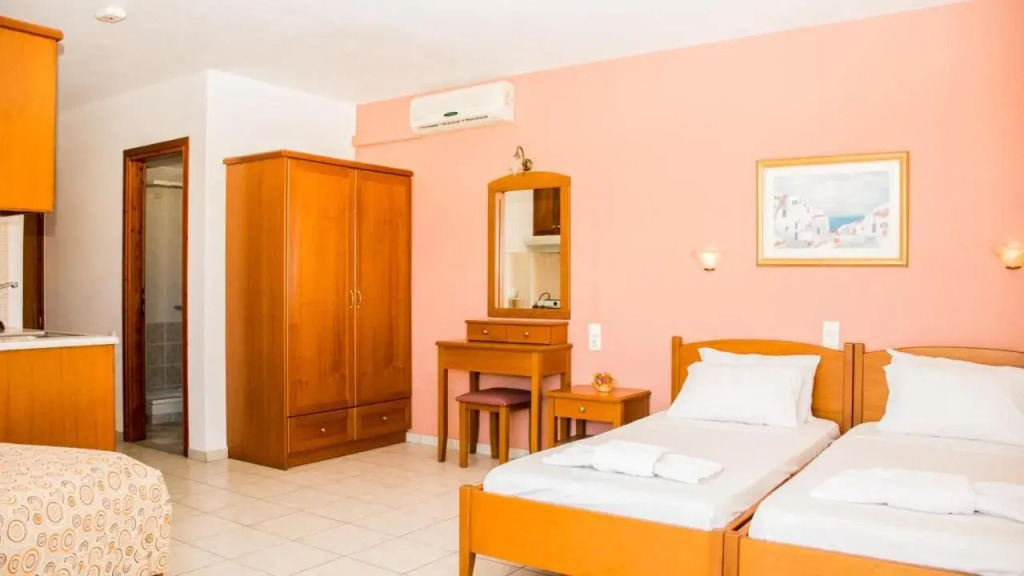 Villa Aphrodite Hotel Apartments Studios by Estia