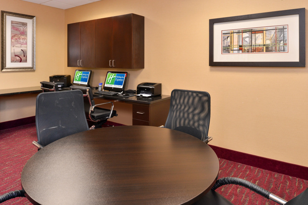 Holiday Inn Express Worcester