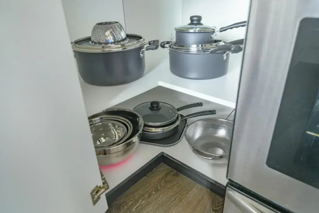 McCormick place luxury Penthouse Duplex with personal rooftop with optional parking for 8 guests