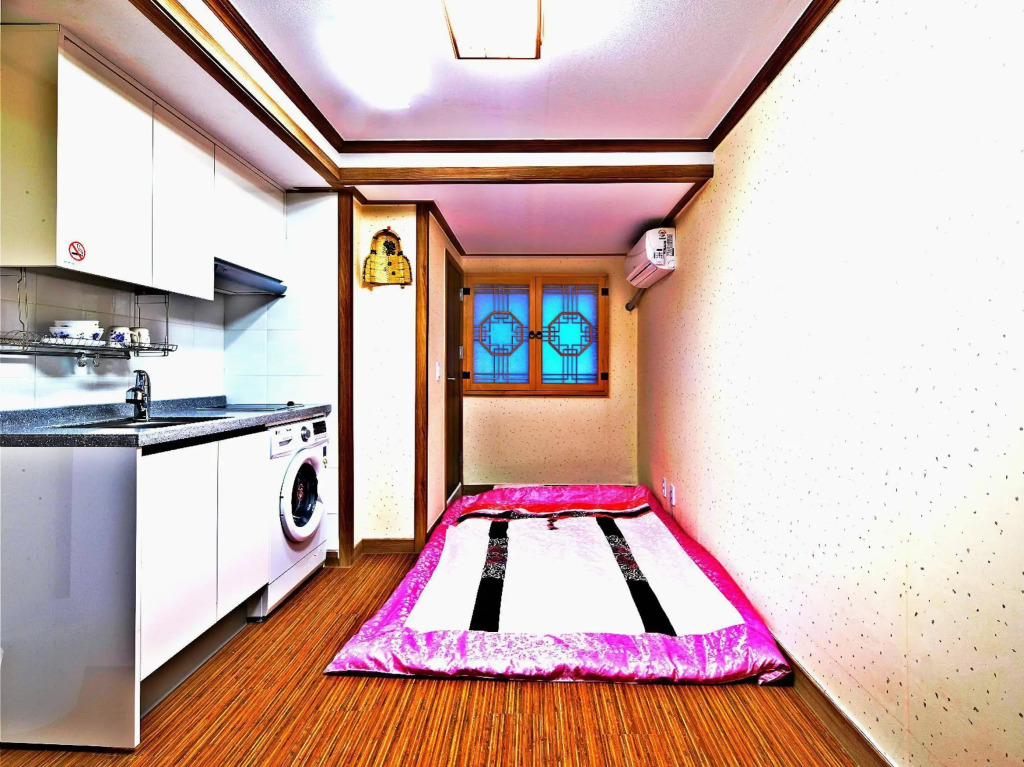 Seoul Station Pencil Hostel