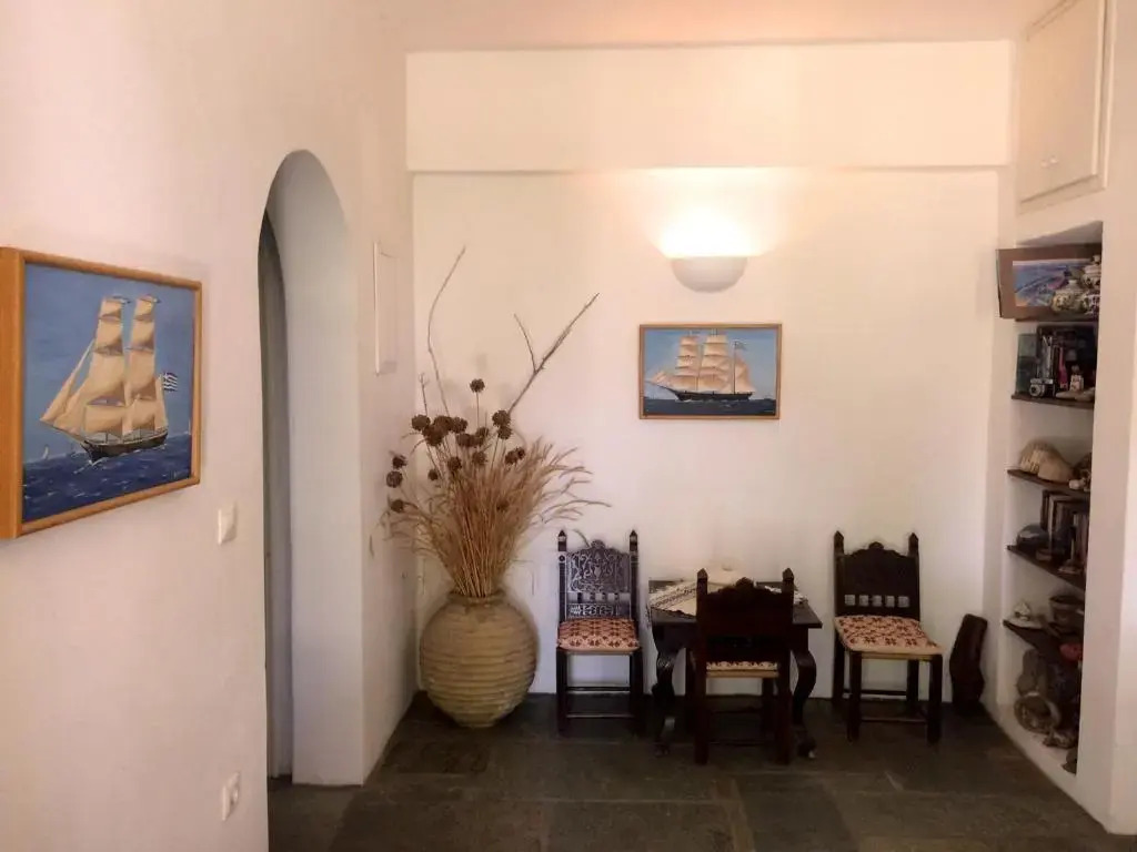 Mealos Apartments