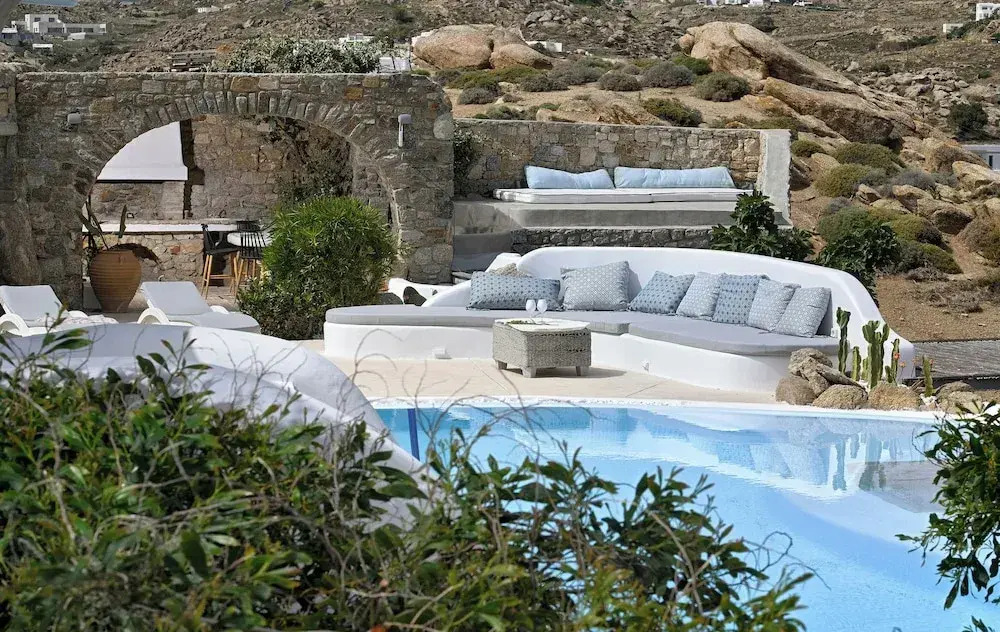Paraga Scorpios Villa 2 7mins Walk to Beach by Calypso Sunset Villas