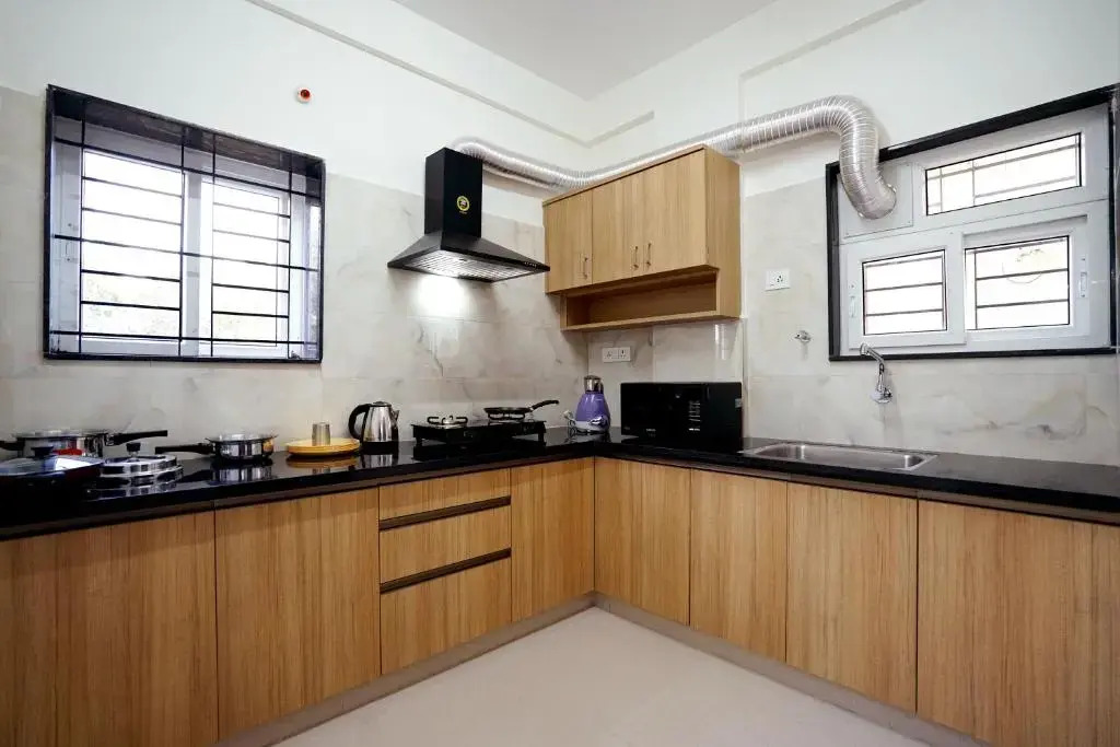 Castle JP Service Apartments