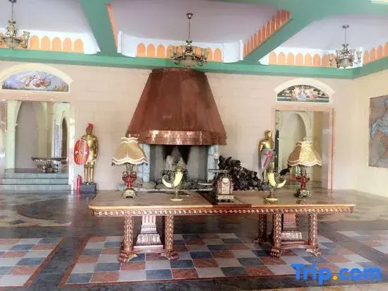 Ya'oulong Castle Hotel