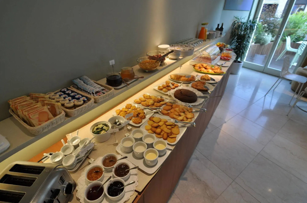 Aromi Piccolo Hotel