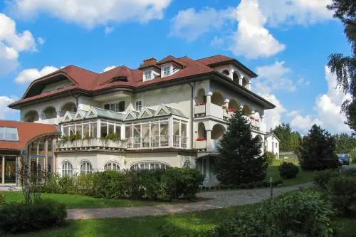 Hotel & Kurpension Weiss