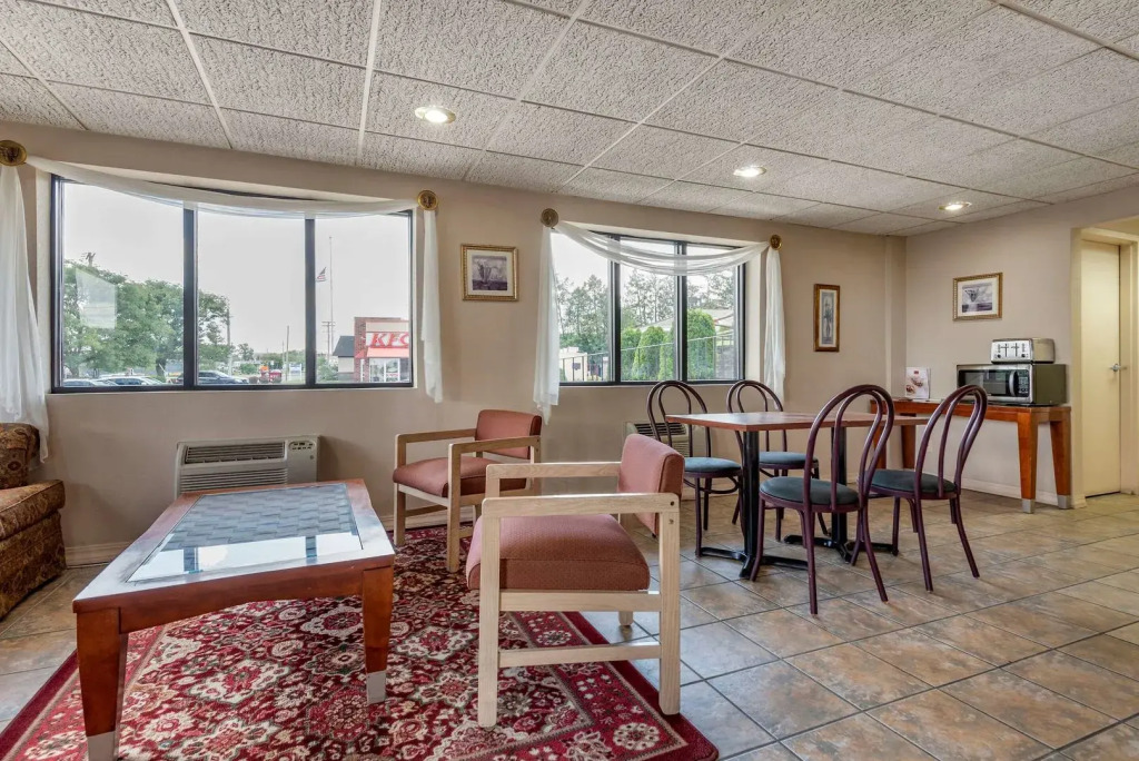 Econo Lodge Dewitt