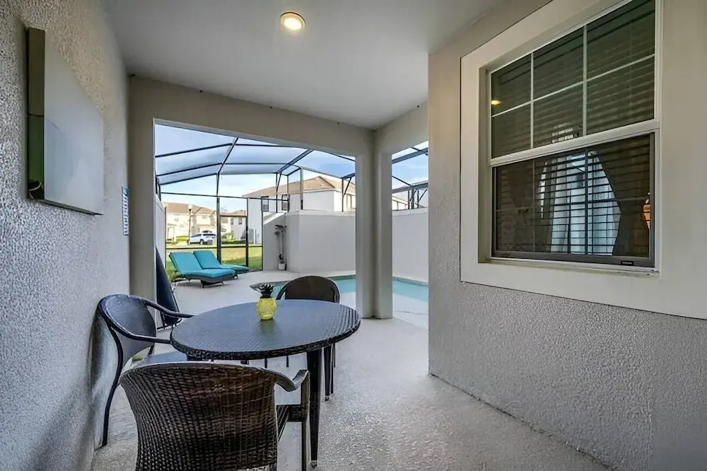 Luxury 4BR Villa w Pool Near Disney Parks
