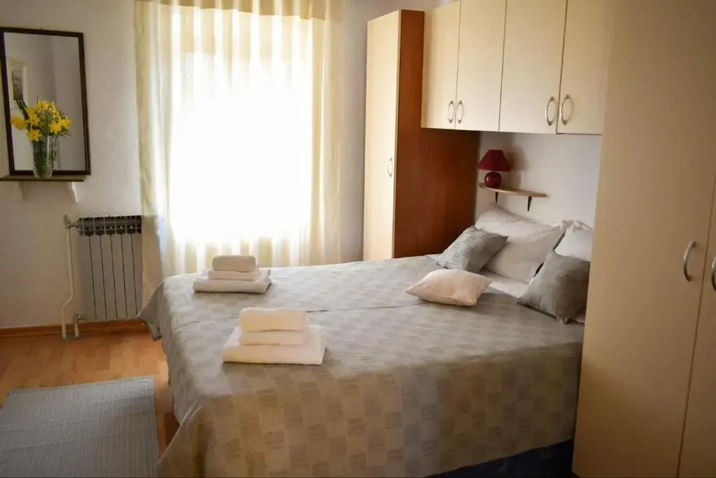 Two bedrooms apartment Vrsar Goga-max 4 pax, beach area