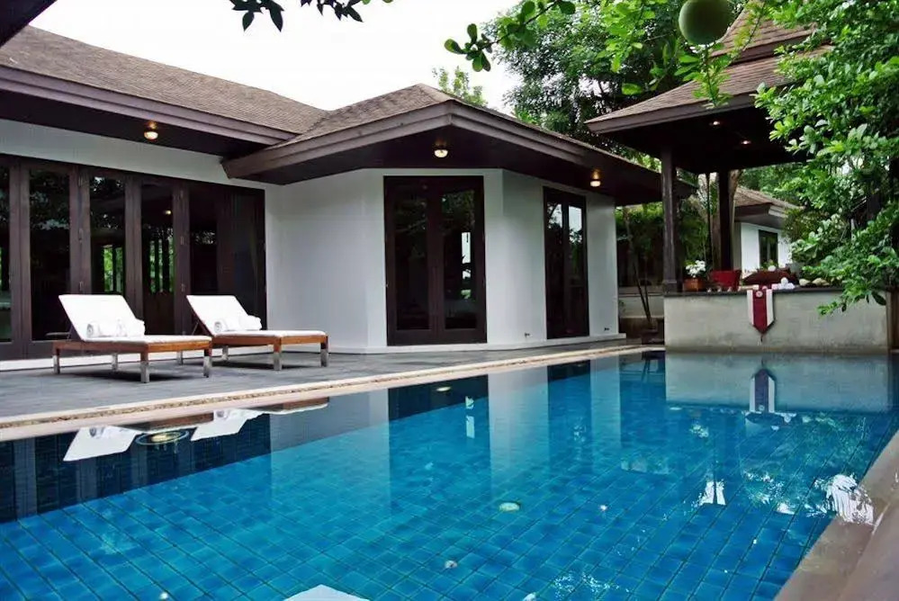 Phuket Ratchamaka Pool Villa
