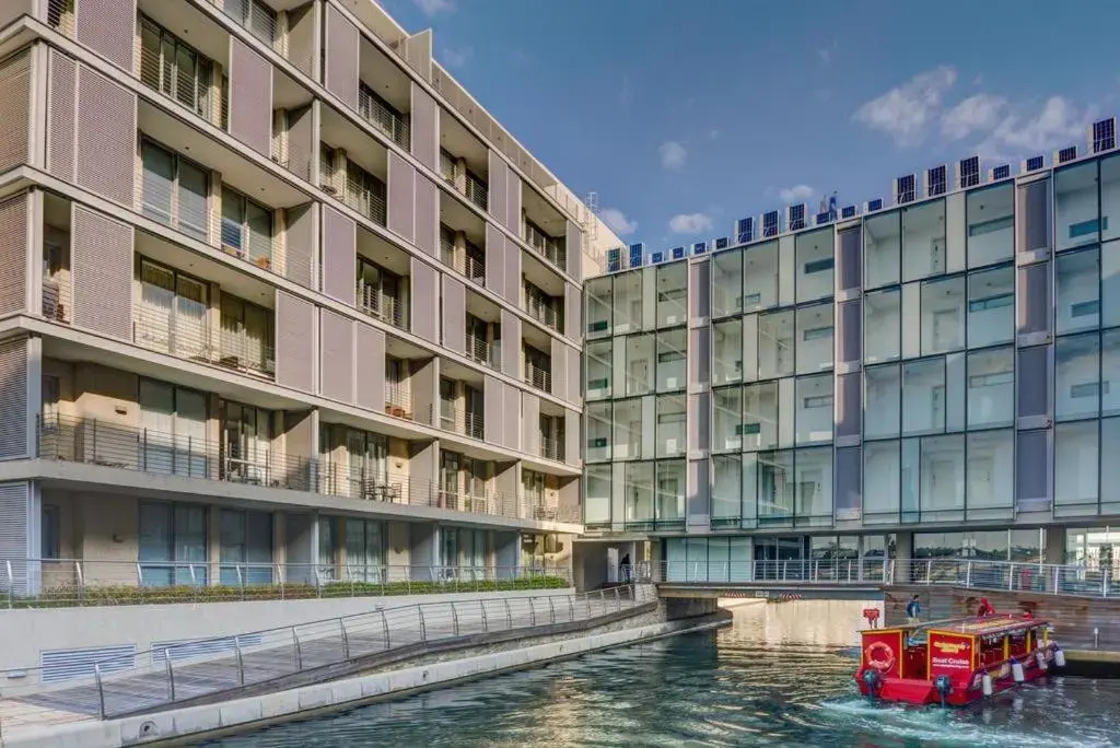 Harbour Bridge 1 Bedroom in Waterfront Precinct