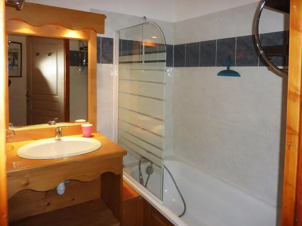 Appartement Les Orres, 2 pièces, 8 personnes - FR-1-322-202