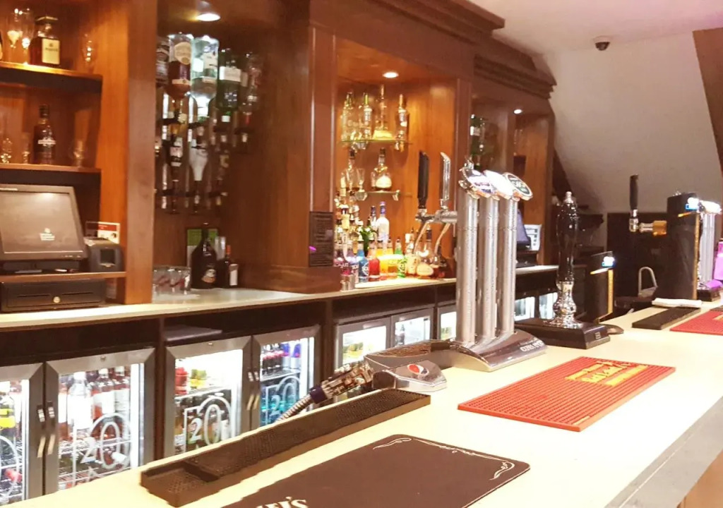 Skylark Hotel