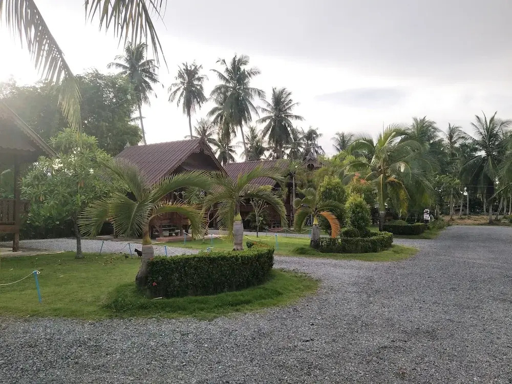 Yoo Sabai Resort