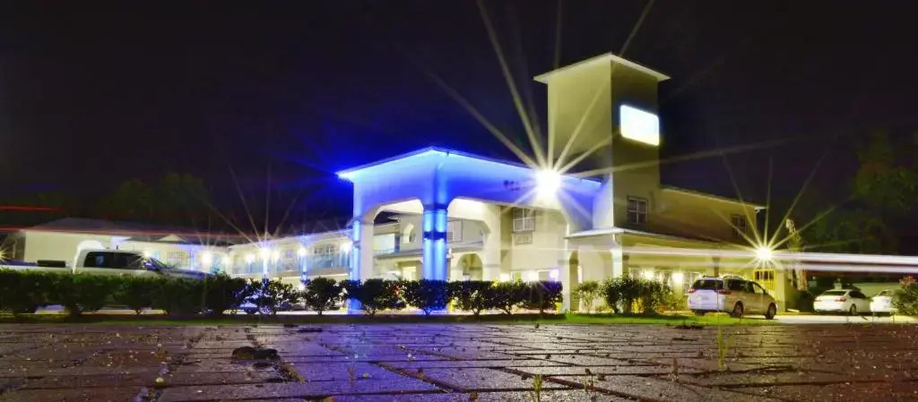 Scottish Inn and Suites Alvin