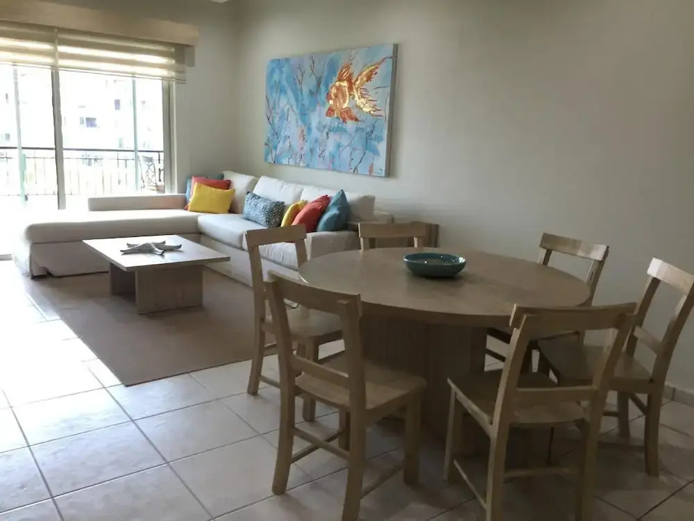 Unlimited Luxury ROSA'S CONDO
