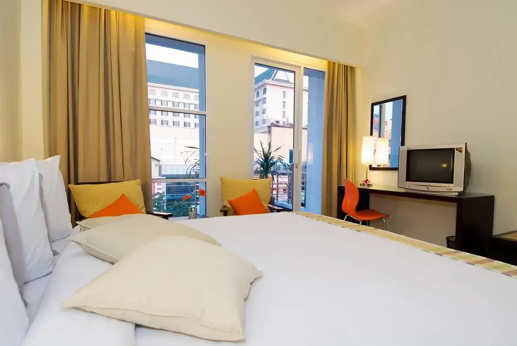 OYO 1729 I-shine Hotel