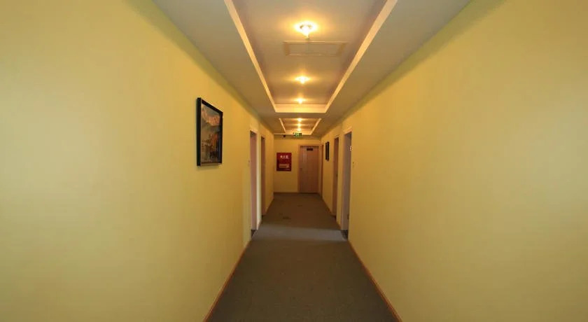 Super 8 Hotel Xichang Hang Tian