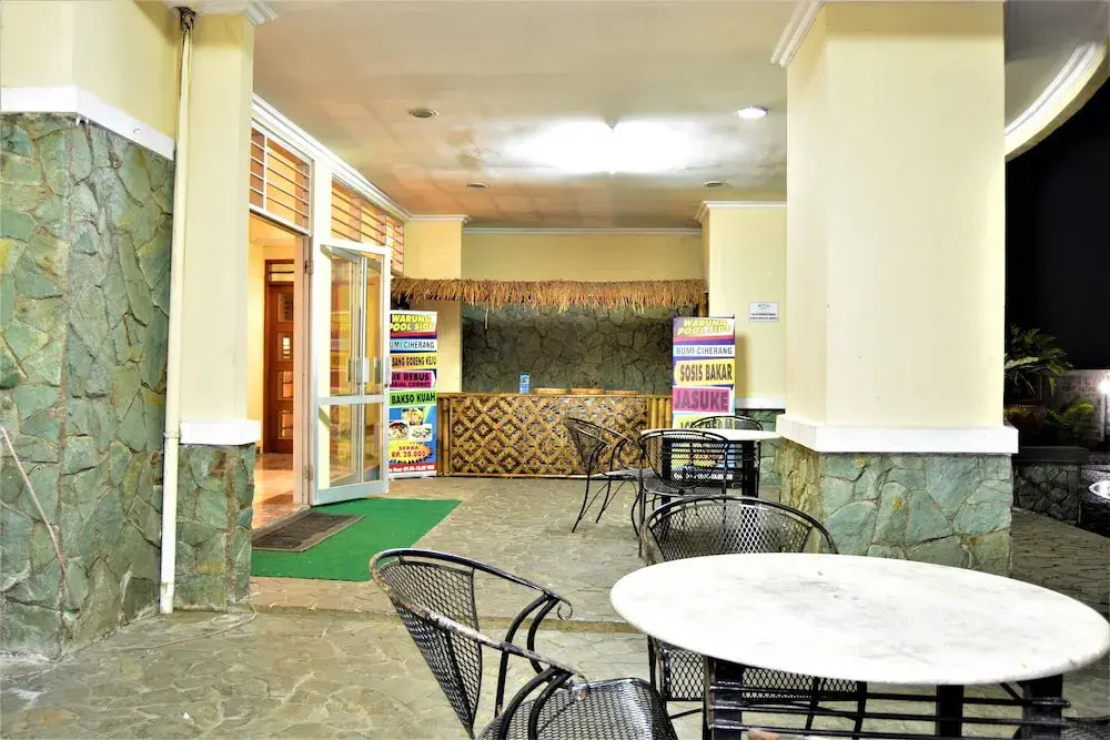 ZEN Rooms Basic Cipanas Km.78