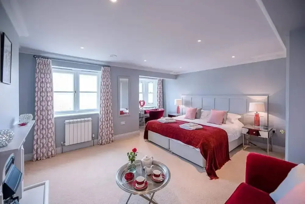 Sea Crest With 4 Bedrooms and 2 Bathrooms