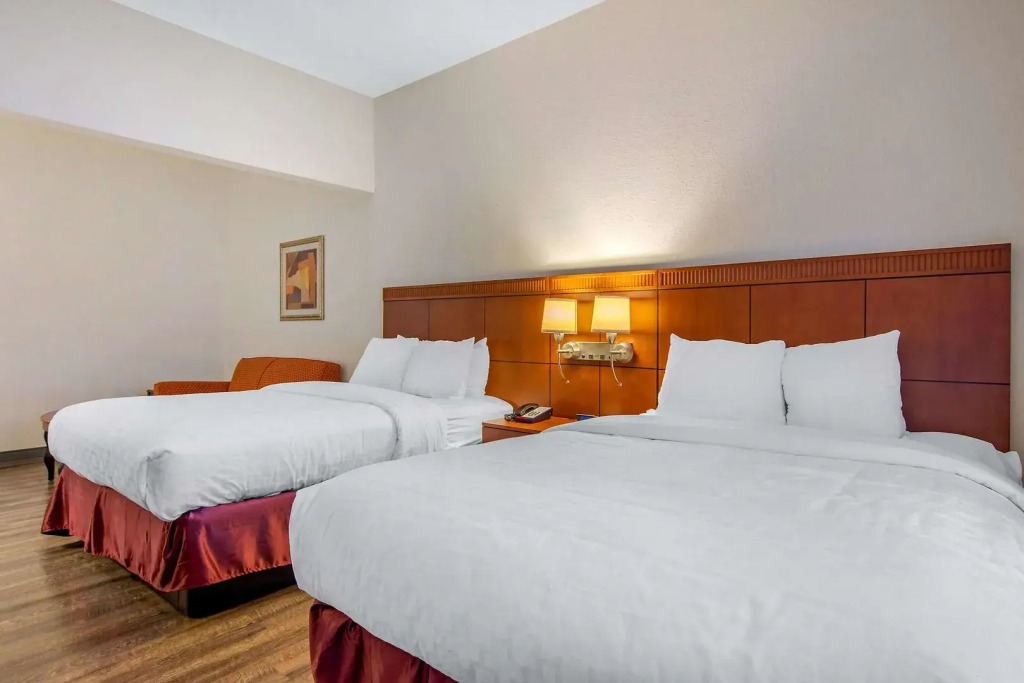 Spark by Hilton Duluth