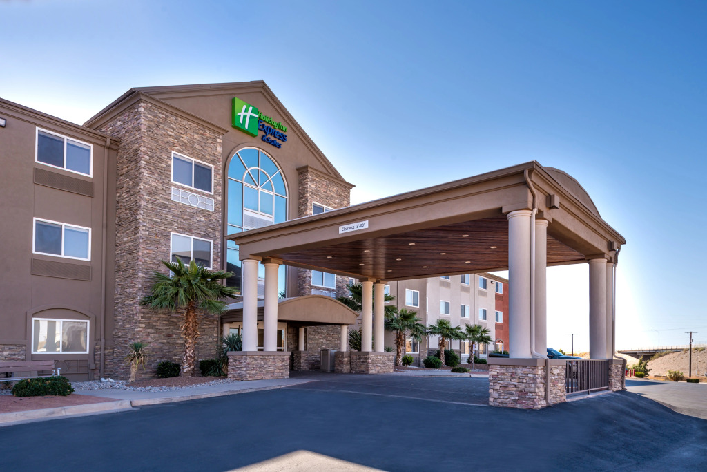 Holiday Inn Express & Suites Alamogordo Highway 54/70 by IHG