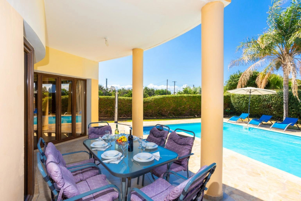 Villa Tsikkos Ena