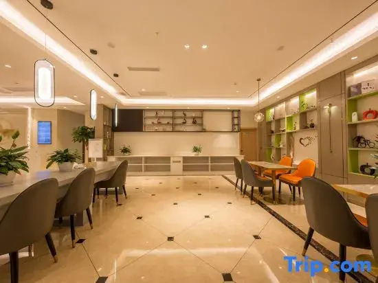 Zhuoding Xisheng Hotel (Chongqing Jiangbei Airport Yubei Square Subway Station)