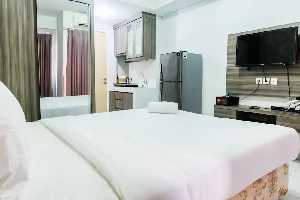 Simply Studio Room Ayodhya Apartment near Tangerang City