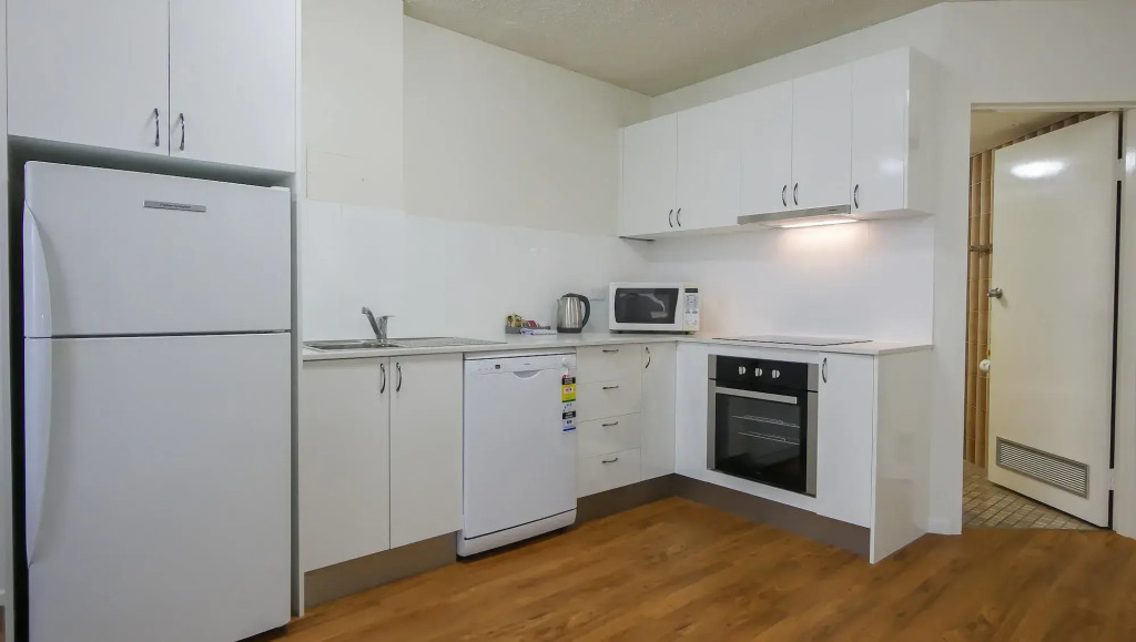 Summit Apartments