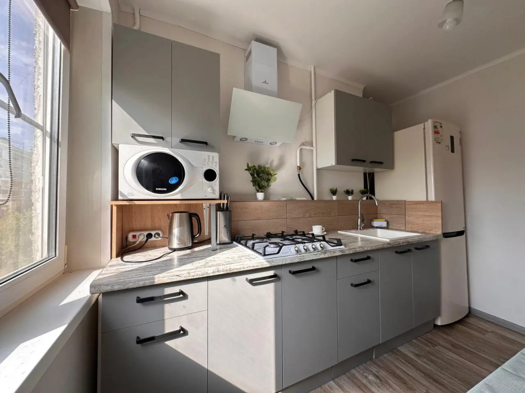 Apartament 52 на улице Челюскинцев 15
