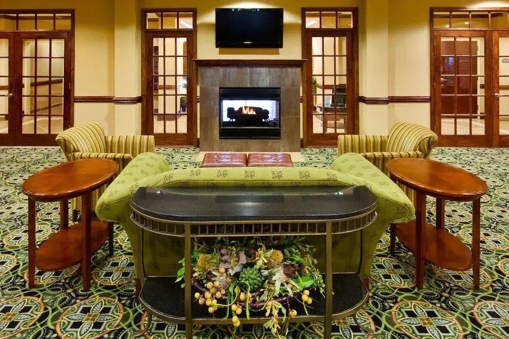 Holiday Inn Express Hotel & Suites Millington-Memphis Area