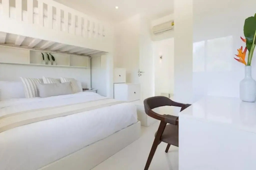 **75% DISCOUNT** 3 Bed/4 Bath SEA VIEWS BIG GARDEN