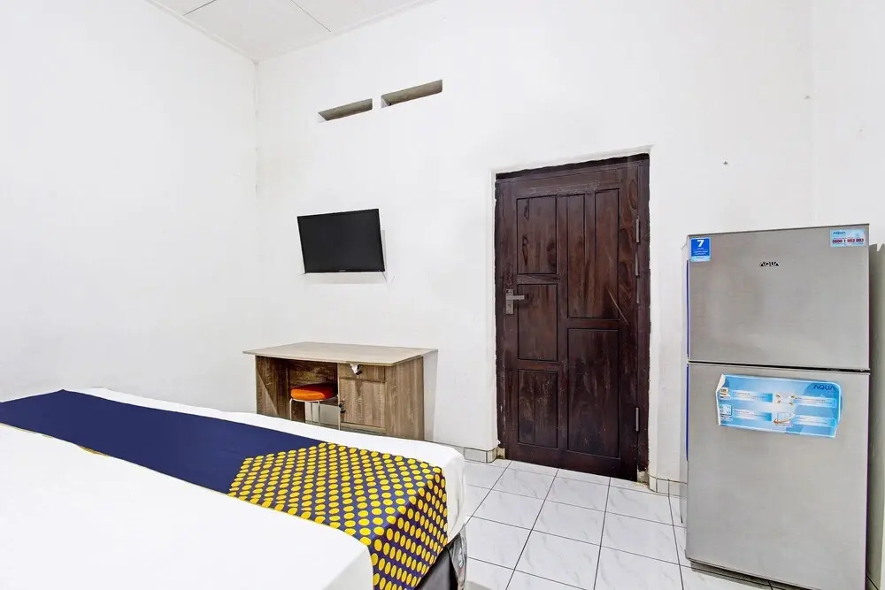 SPOT ON 91521 Mayong Guesthouse