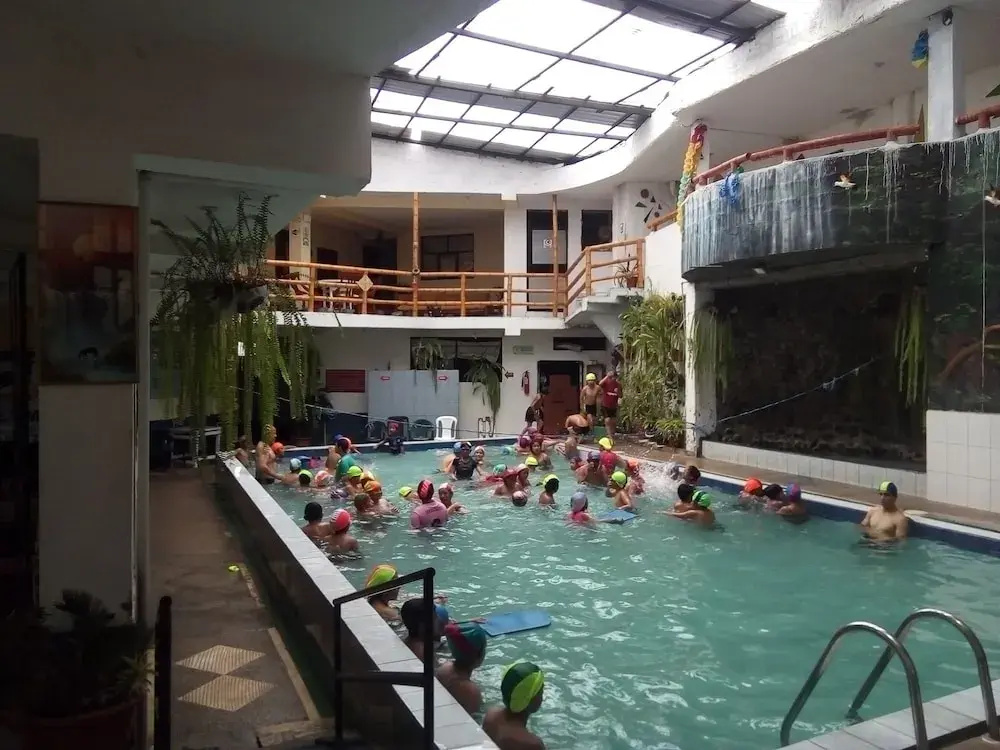 Hostal y Complejo Turístico La Rueda