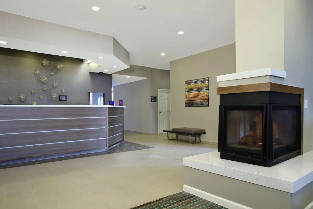 La Quinta Inn & Suites by Wyndham Colorado Springs South AP