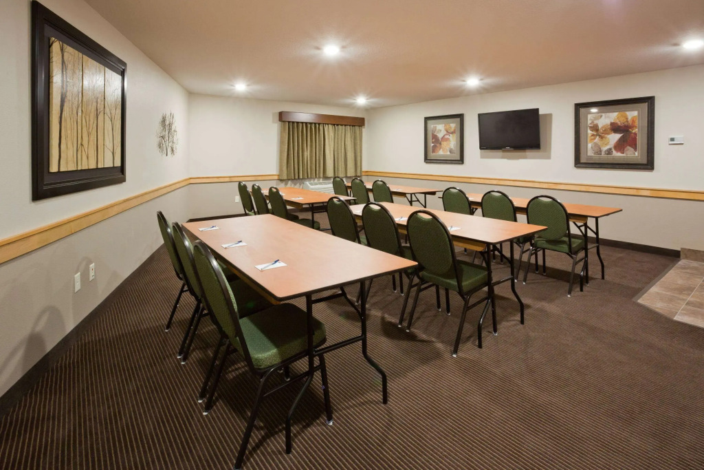 AmericInn by Wyndham Hawley