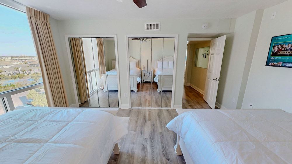 Shoreline Towers 2082 2 Bedroom Condo