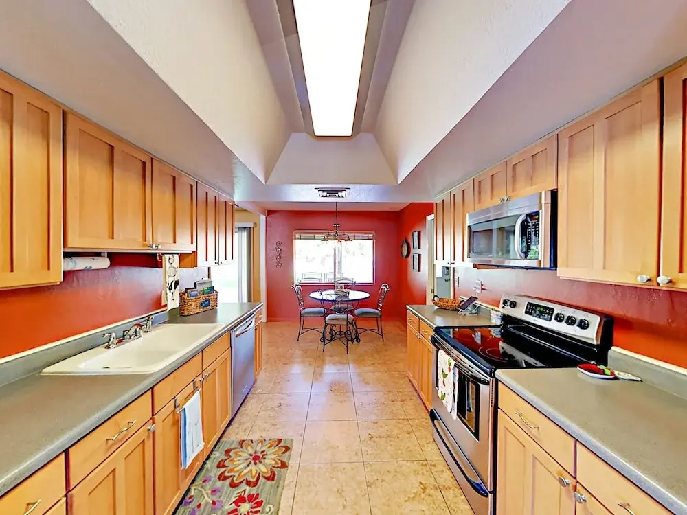 5630 E Waltann Lane Home 4 Bedrooms 2.5 Bathrooms Home