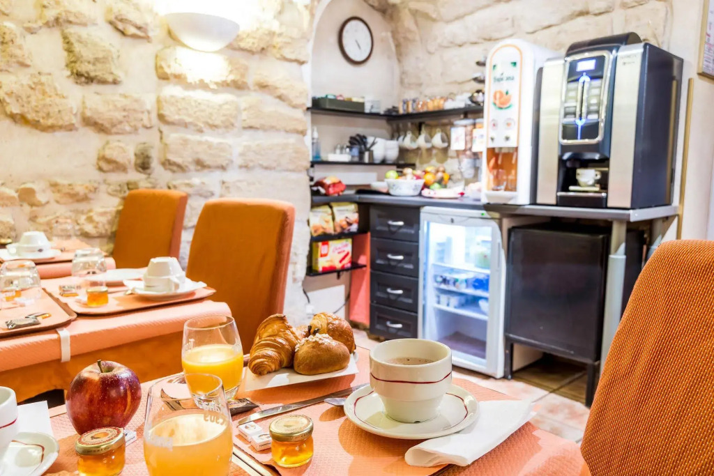 Austins Saint Lazare Hotel