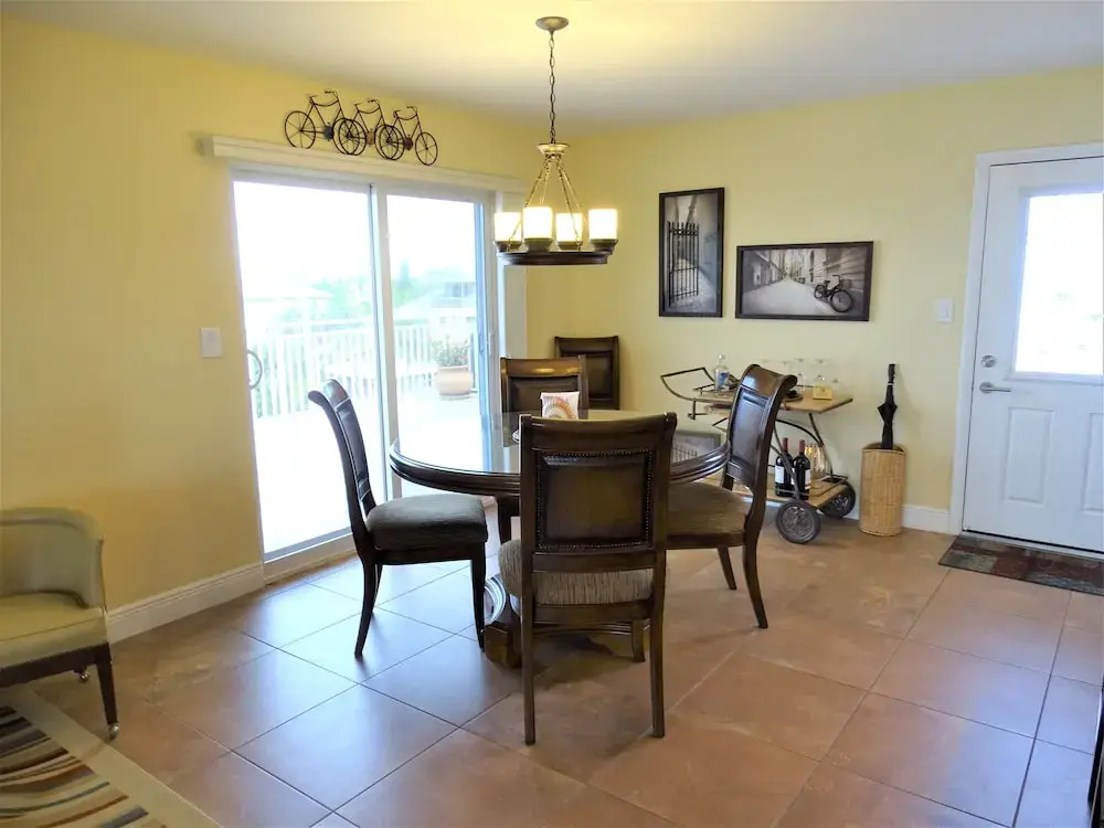 Sunset Royale 416 2 Bedrooms 2 Bathrooms Apts