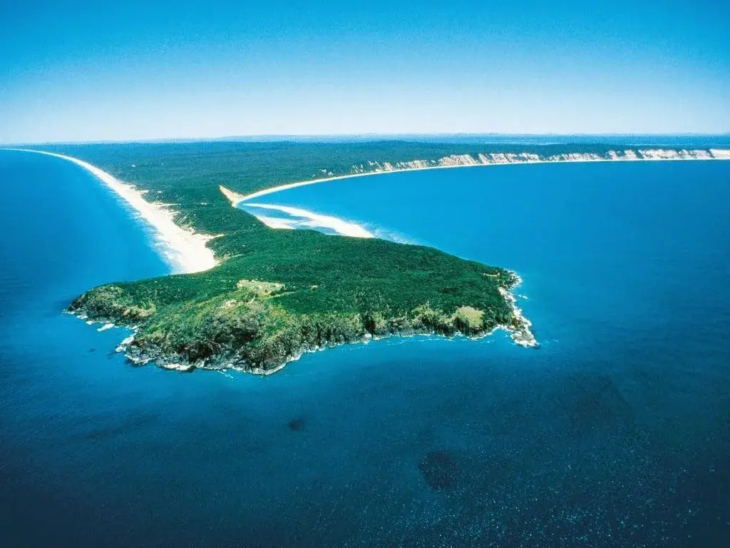 Pippies Beachhouse Backpackers