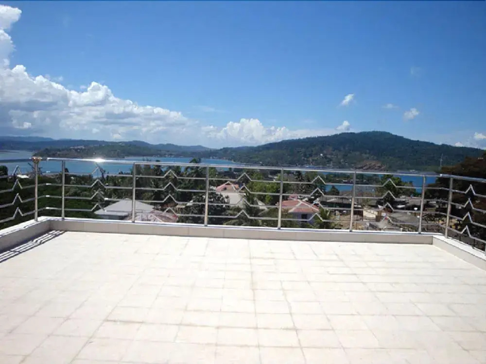 Hotel Hilltop International