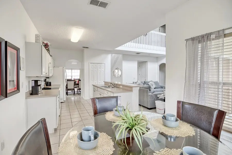 Fabulous 5 Bed Villa In Popular Location