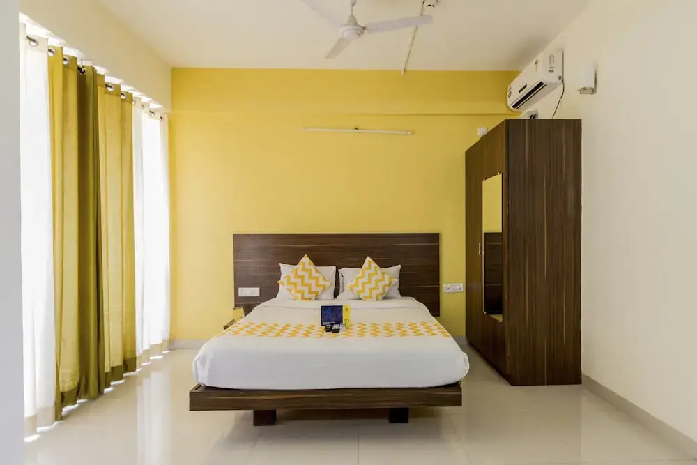 FabHotel IWE Studio Yelahanka