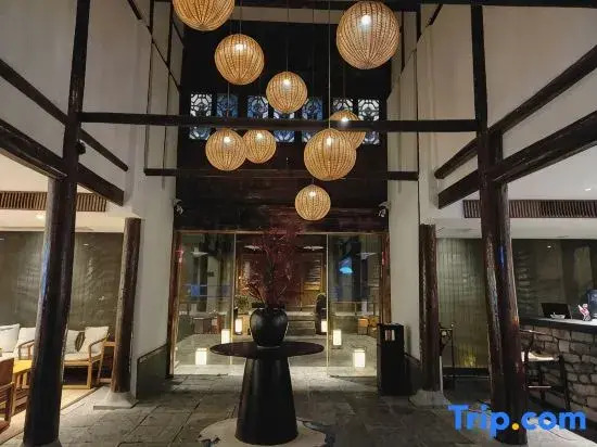 Jiuzhou Inn
